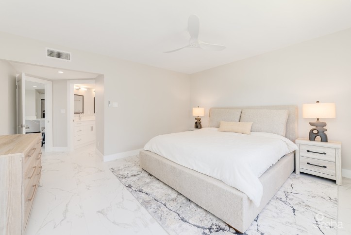 BRITANNIA LIONS COURT #324 - ELEGANT 3-BEDROOM CORNER UNIT | 2,100 SQFT | GOLF COURSE VIEWS