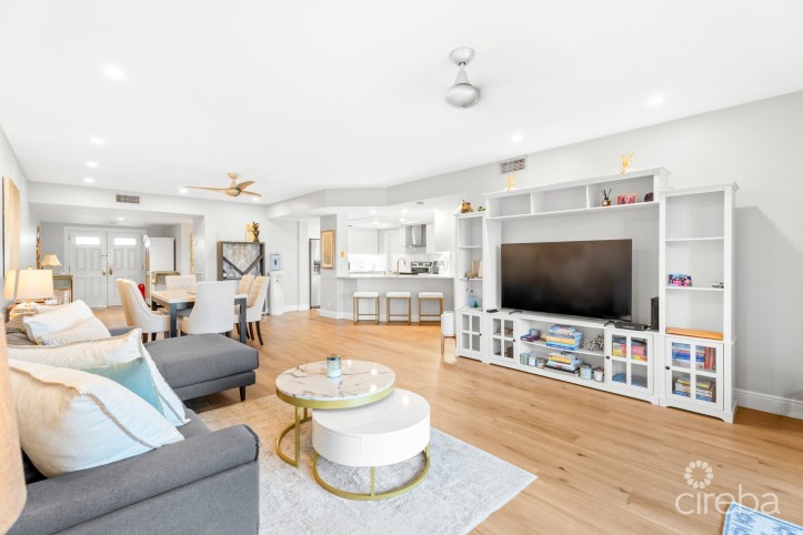 BRITANNIA, REGENTS COURT 613,  WITH DOCK