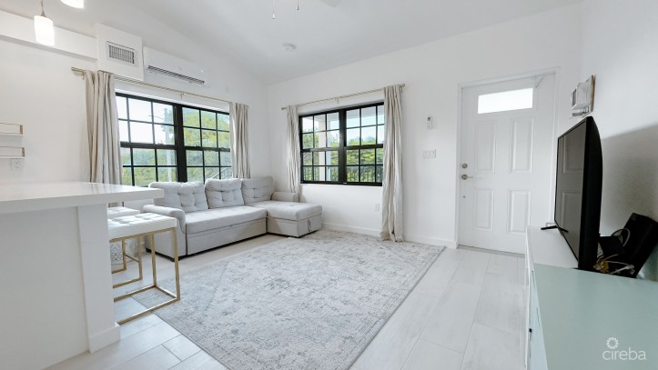 1BED CONDO WEST BAY SIENA GARDENS