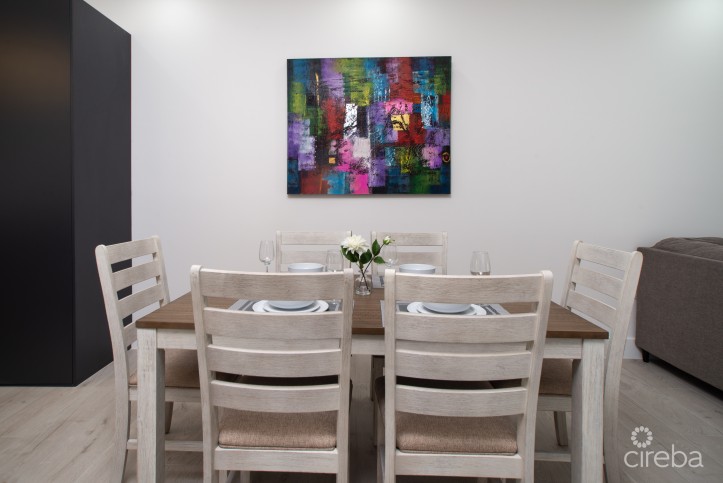 ACROSS FROM BEACH--SOUTH SOUND--3BED/3.5BATH TOWNHOUSE--FENCED YARD--THE MANTRAS