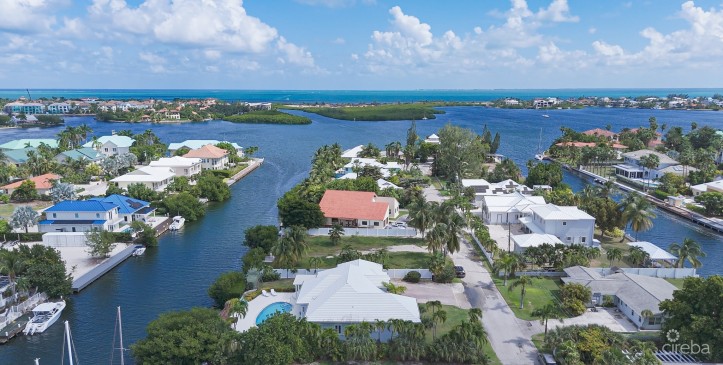GOVERNORS HARBOUR CANAL FRONT FAMILY HOME