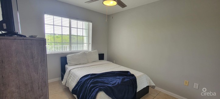 LAKESIDE--1BED/1BATH--MINUTES TO CAMANA BAY/SEVEN MILE BEACH