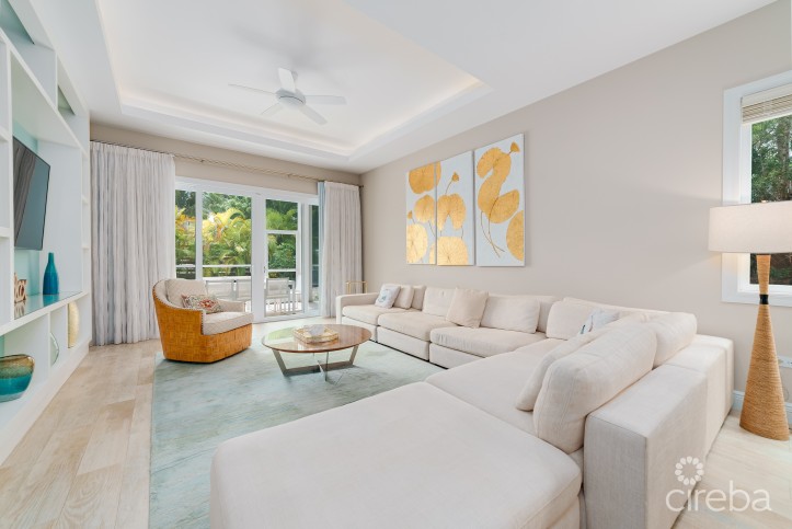 BOGGY SANDS CLUB WITH TWO STORAGE UNITS