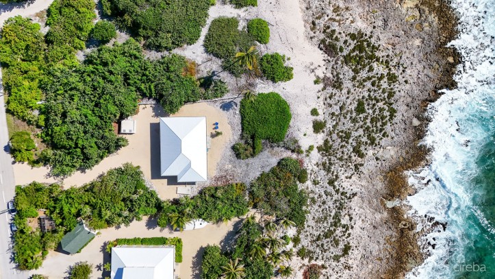 SOUTHSIDE SEAFRONT VILLA