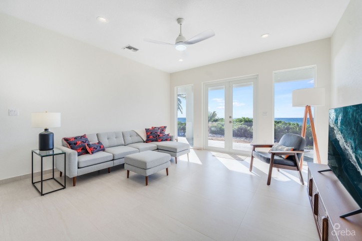 SOUTHSIDE SEAFRONT VILLA