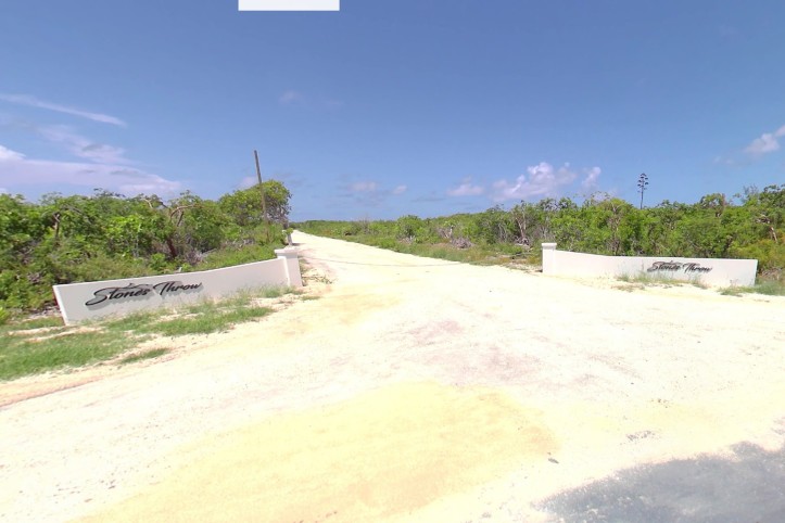 STONE'S THROW LITTLE CAYMAN  .37 ACRES