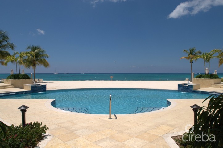 THE PINNACLE VILLA 20 WITH GARAGE