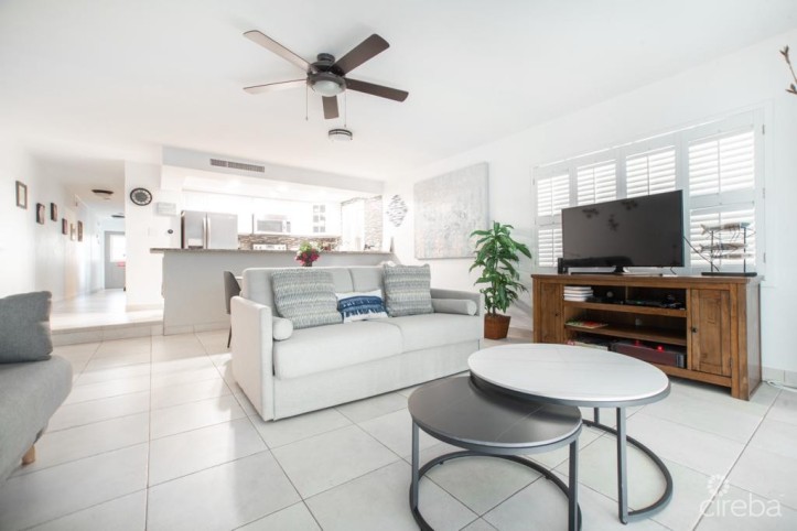 DISCOVERY POINT CLUB