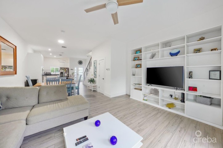 MANTRAS 2 BED MODERN CLOSE TO THE BEACH