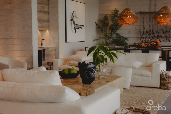 BELLA ROCCA ESTATE, EAST END LUXURY VILLA AND LAND PARCEL