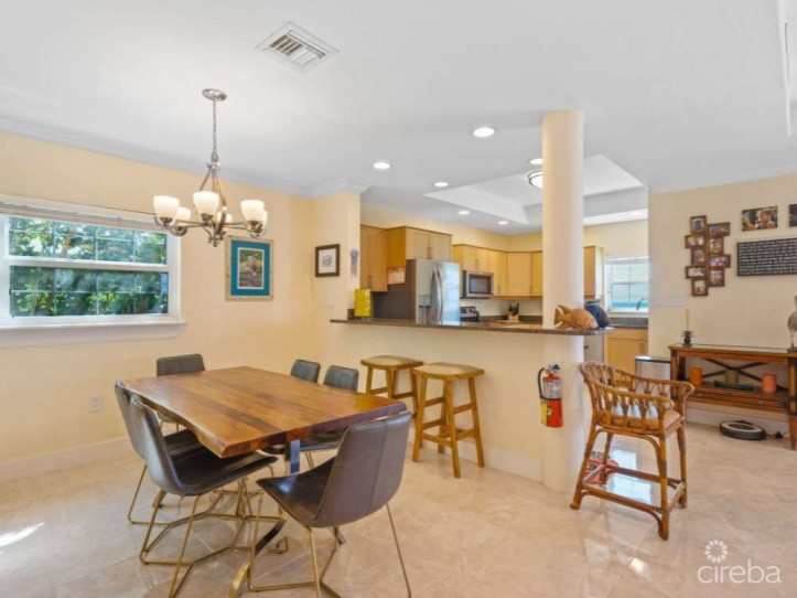 4 BED OCEAN FRONT IN SAVANNAH