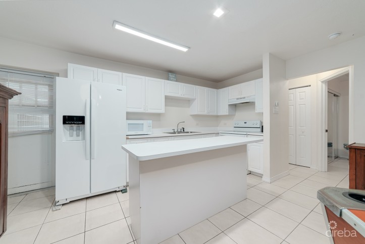 SMITH ROAD VILLAS #77: HIGH-DEMAND INVESTMENT PROPERTY IN GEORGE TOWN