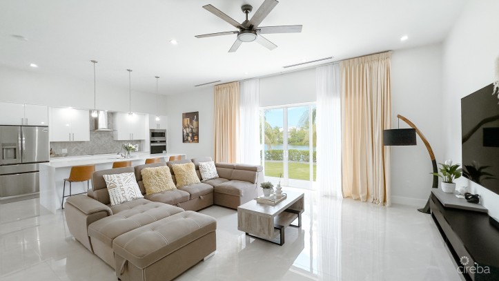 TARPON CIRCLE 4 BED FAMILY HOME