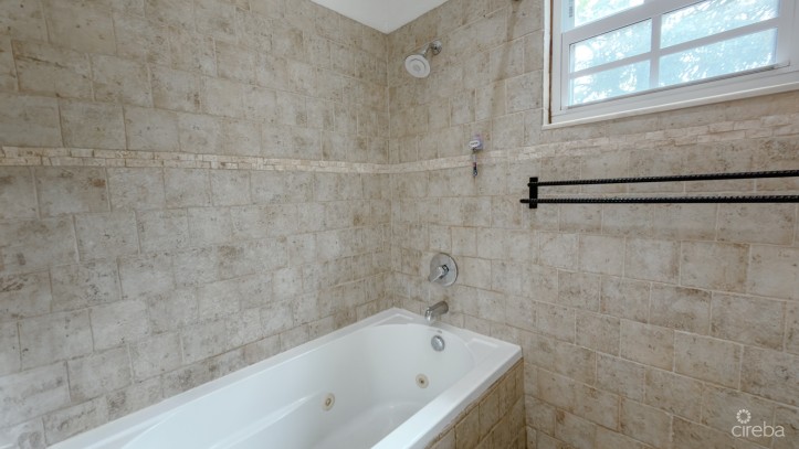 WEST BAY FAMILY HOME WITH POOL