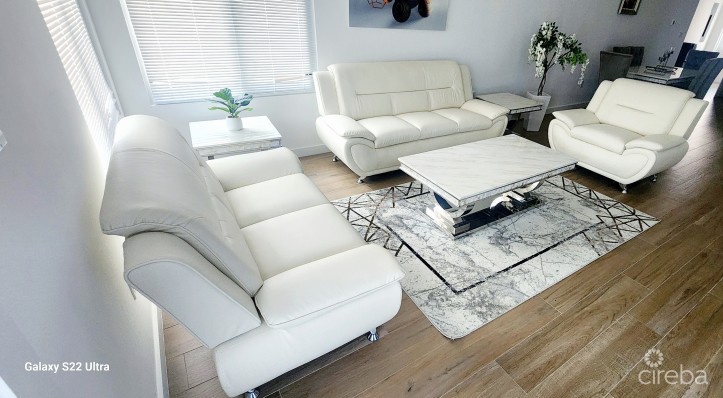 SPACIOUS MODERN 4BR W/ EN-SUITES & BONUS ROOM