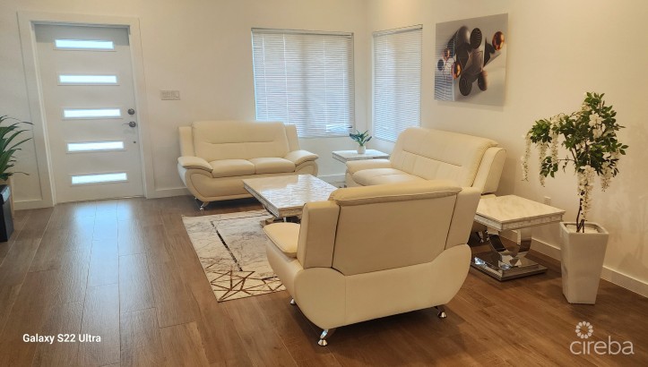 SPACIOUS MODERN 4BR W/ EN-SUITES & BONUS ROOM