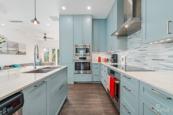 #201 CYPRESS POINTE NORTH - CANAL FRONT CONDO