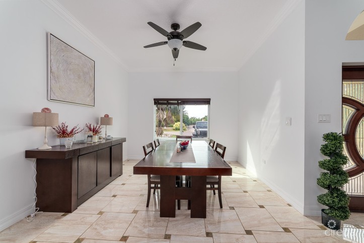 3 BED MIDWAY CLOSE FAMILY HOME