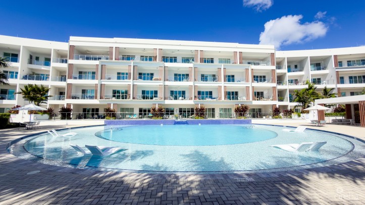 AURA 3 BED CORNER CONDO