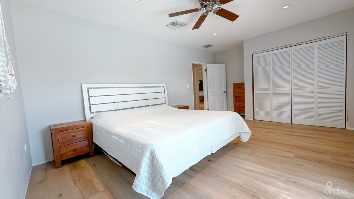 WEST BAY FAMILY HOME WITH POOL