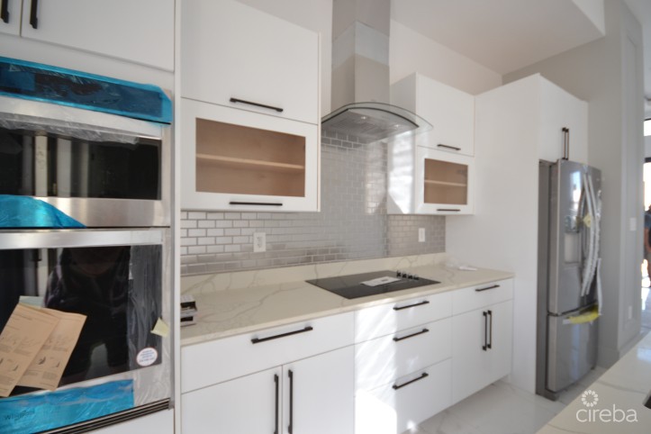 BLOOMBURY VILLAS BRAND NEW!