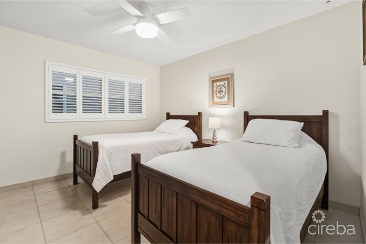 DISCOVERY POINT PENTHOUSE BEACHFRONT