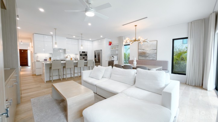 SALT AIR - 4 BED TOWNHOUSE THE SHORES