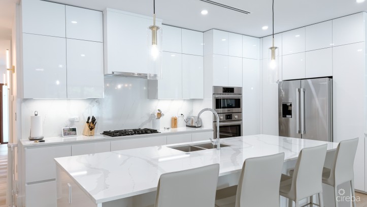 SALT AIR - 4 BED TOWNHOUSE THE SHORES