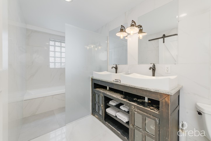 REDUCED! #1 CANAL HOME UNCLE BOB LANE