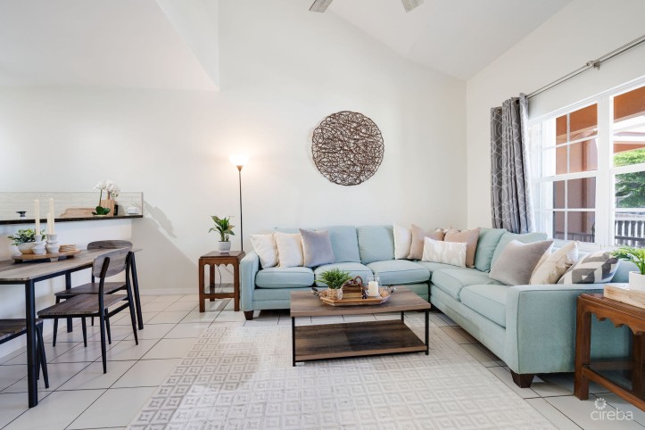 CHARMING & CENTRALLY LOCATED SOUTH COVE IN SOUTH SOUND