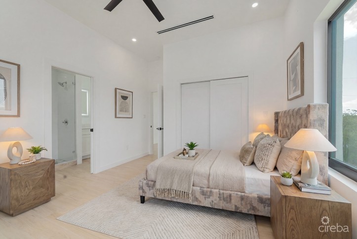 LUMINA - 2 BED 2.5 BATH DUPLEX - #1