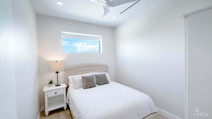 ONE CANAL POINT - SEVEN MILE BEACH