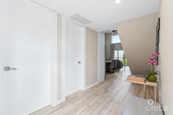 DOWNTOWN REACH 405