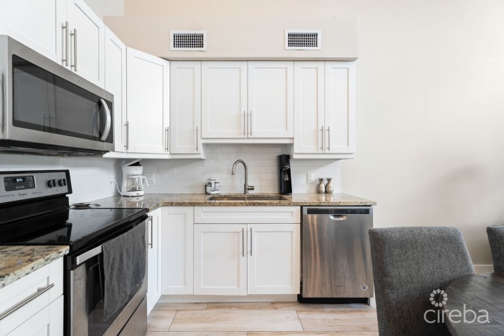 DOWNTOWN REACH 405