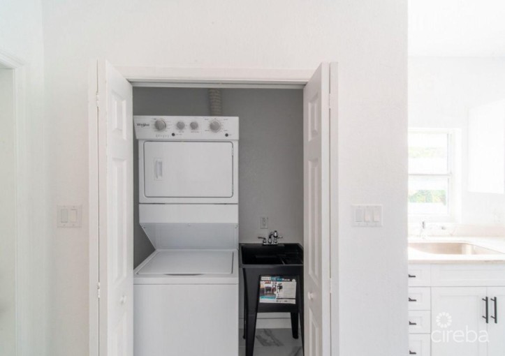 BODDEN TOWN FAMILY HOME