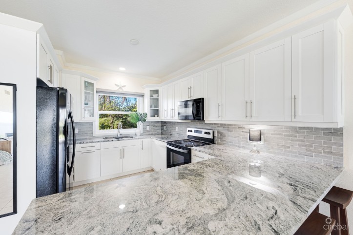 OCEAN POINTE VILLAS