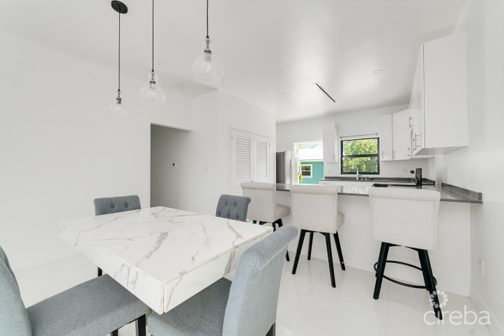 HYRE VIEW - 3 BED, 2 BATH DUPLEX