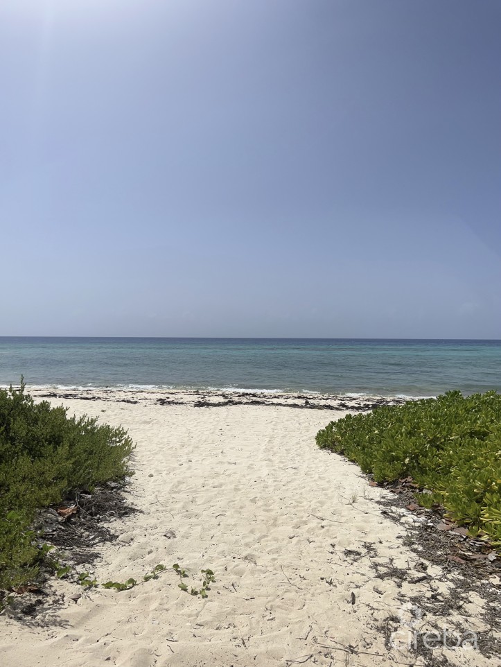 SECRET BEACH
