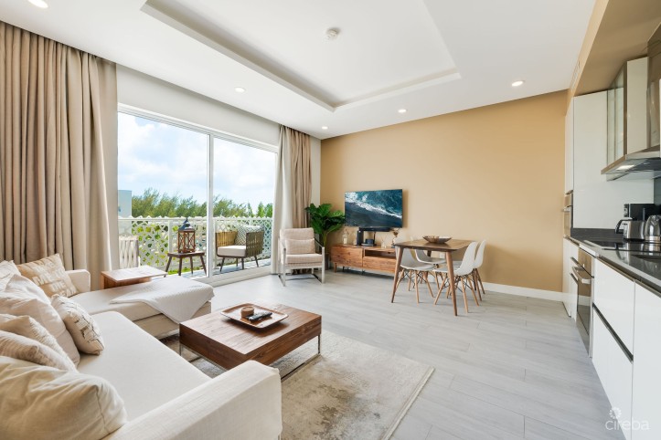 VILLA GYPSY SOUL AT THE GROVE | STEPS TO SMB & RESORT-STYLE LIVING