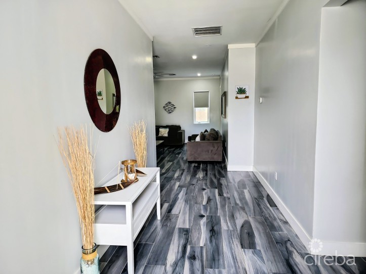 BEACH BAY HOME