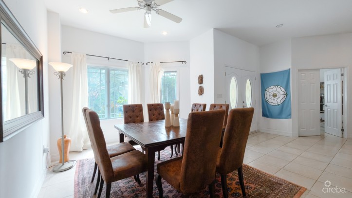 CANAL FRONT HOME 3 BED PROSPECT