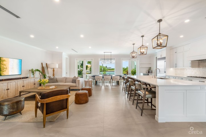 COCONUT COVE, THE SHORES FAMILY HOME