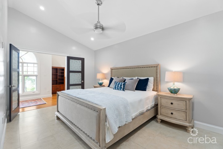 BRITANNIA KINGS COURT EXECUTIVE HOME