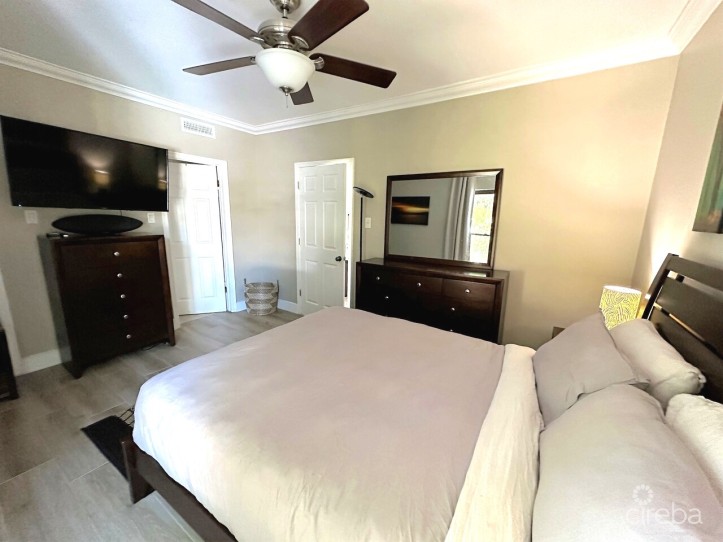 GEORGE TOWN VILLAS