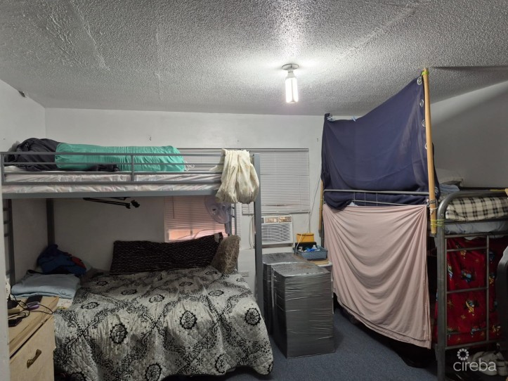 RANDYKE GARDENS 64