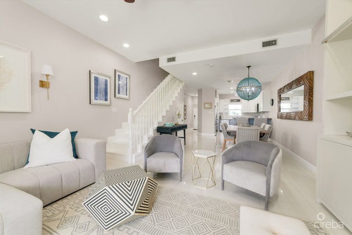 SNUG HARBOUR VILLAS #2 - OCEANFRONT TOWNHOME