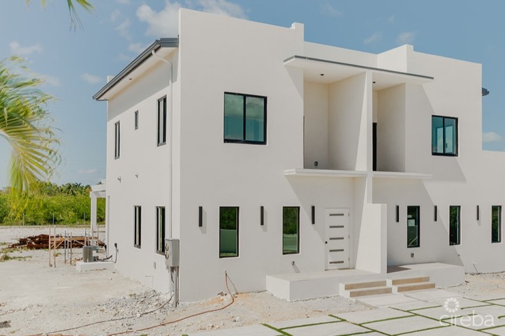 2 BEDROOM, 2.5 BATHROOM DUPLEX IN LOOKOUT GARDEN