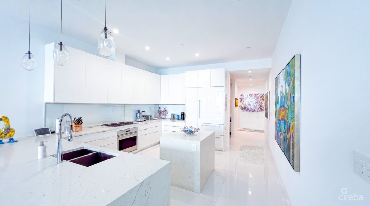FIN 11 - OCEANFRONT CONDO