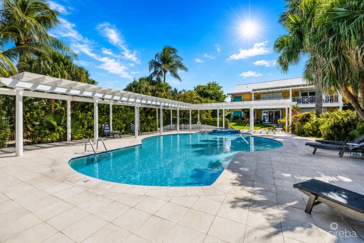COCONUT BAY 121 OCEAN FRONT RESIDENCE