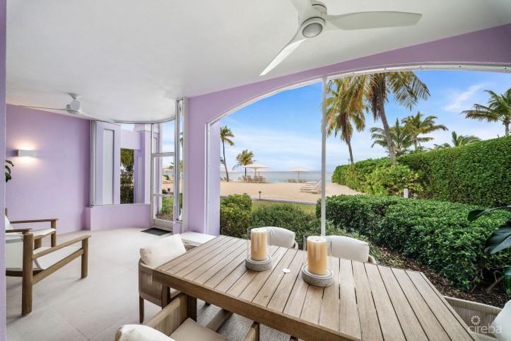 AVALON 9, EXQUISITE BEACHFRONT CONDO